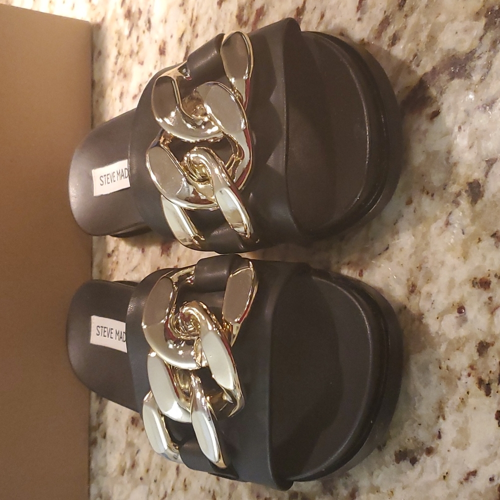 Steve Madden Delay Sandals, Gold Buckle Black 8.5